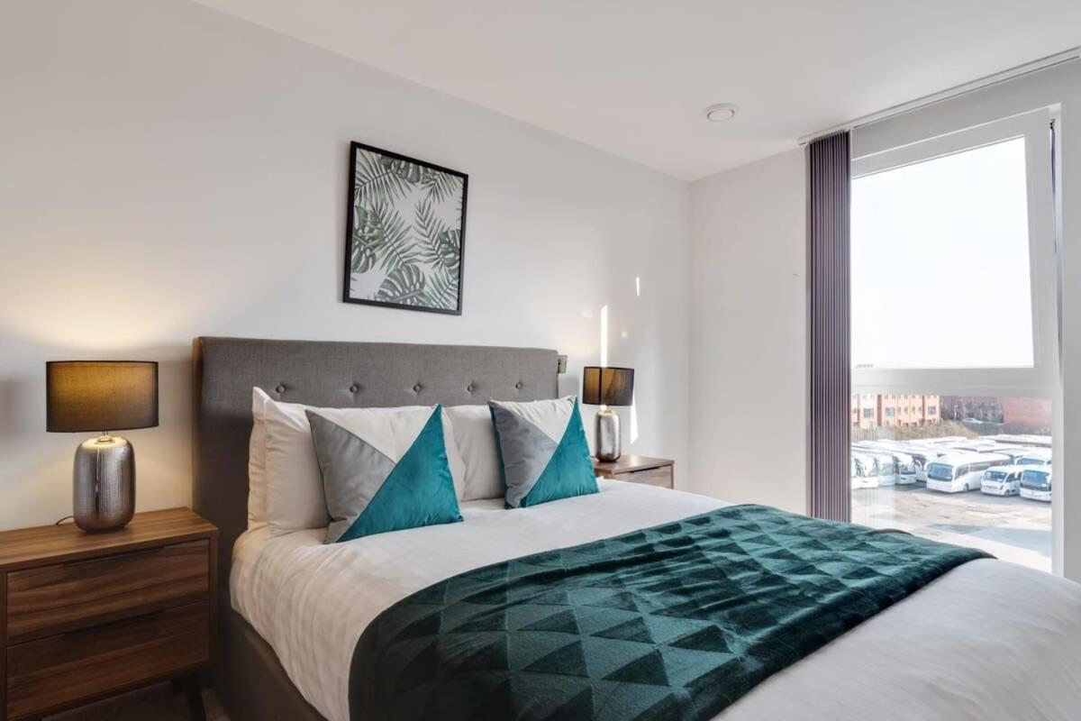 Beautiful 2 Bed Apartment In A Converted Mill Leeds  Esterno foto